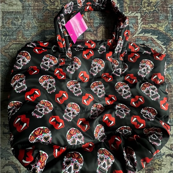 BNWT BETSWY JOHNSON skull/vampire tote - Picture 2 of 4